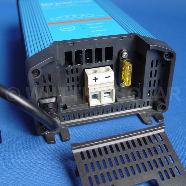 Blue Smart IP22 Charger 12 of 24 Volt  (1-uitgang)